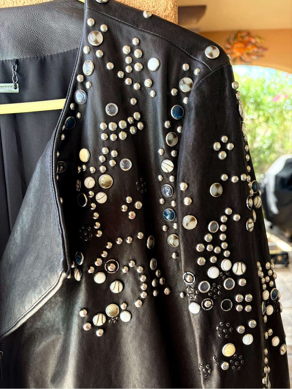 Waaay COOL VTG Diane Von Furstenberg Black Leather Studded Moto Jacket SZ 12 - Picture 2 of 7